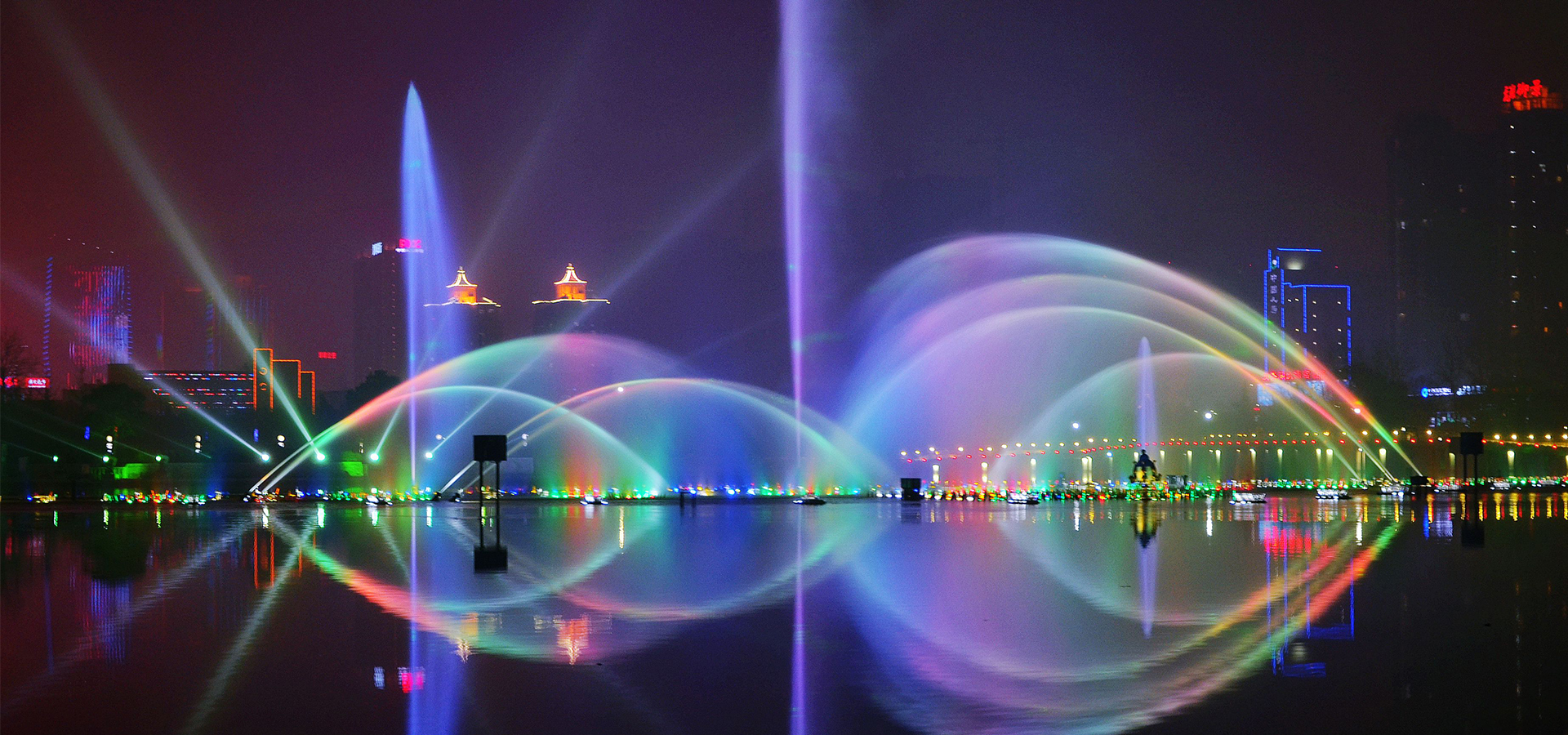 誠(chéng)信 · 拼搏 · 創(chuàng)新 · 卓越